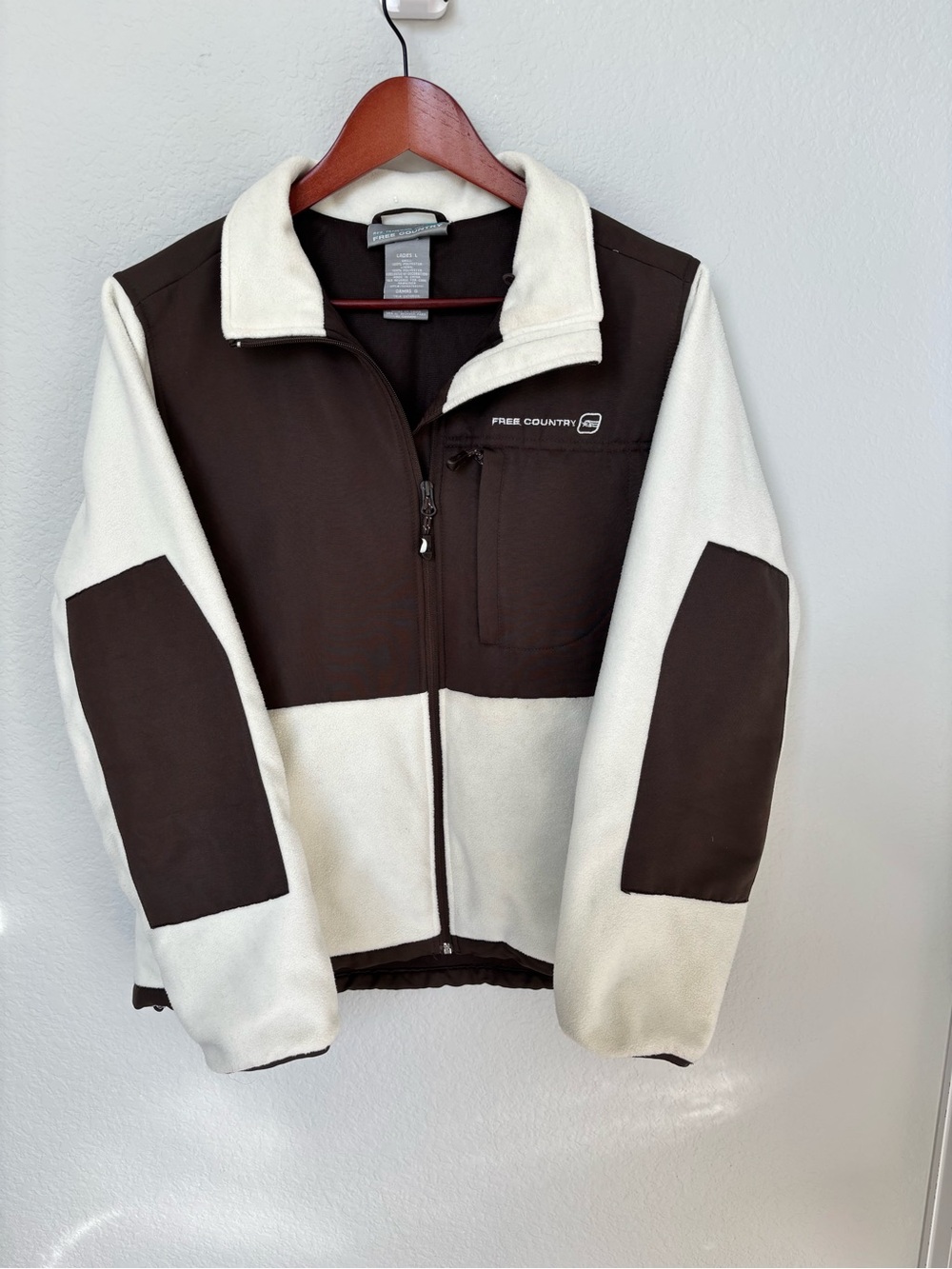 Free Country Two-Tone Brown and Cream Lightweight Fleece Jacket
